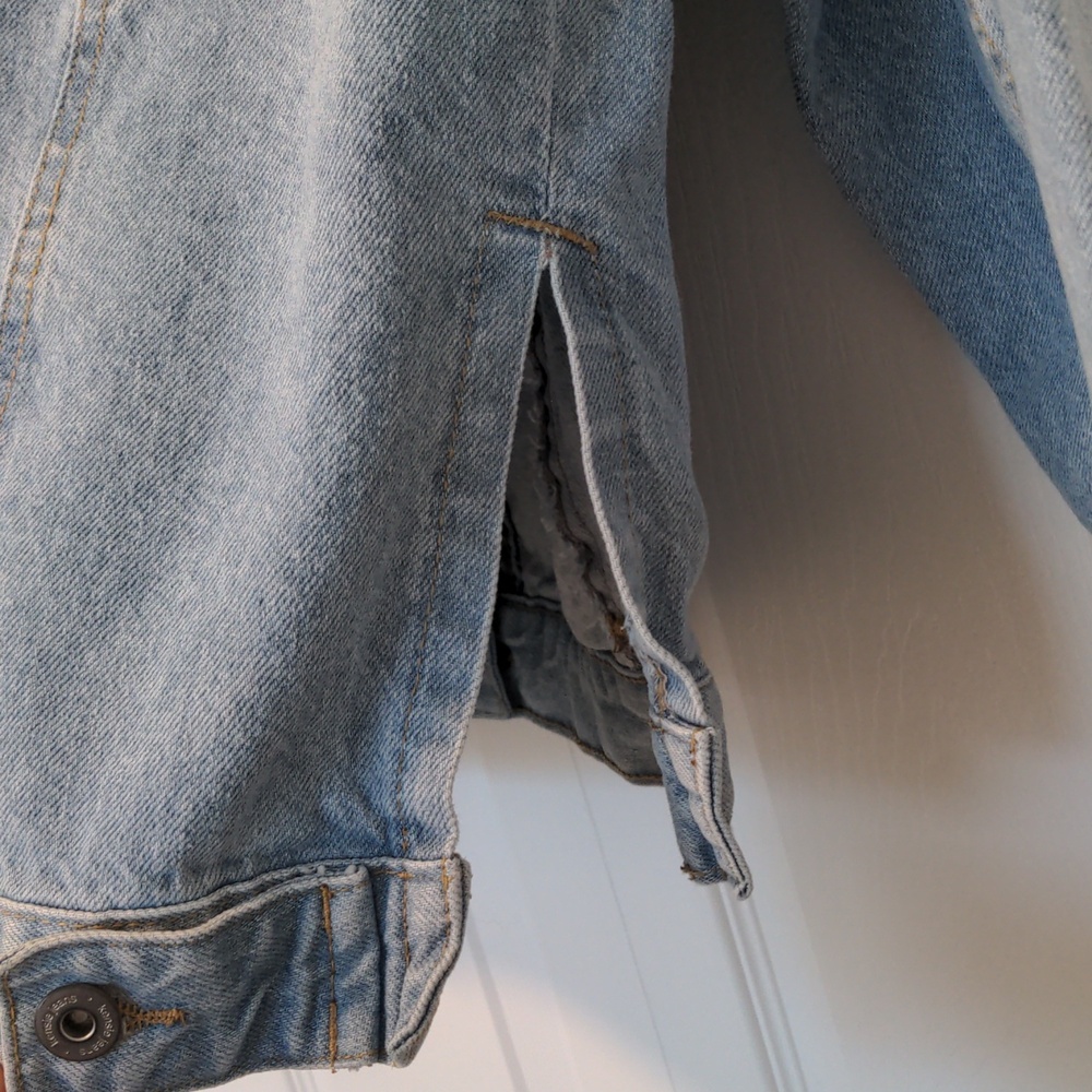 Kensie Boxy Denim Jacket - Picture 6 of 7